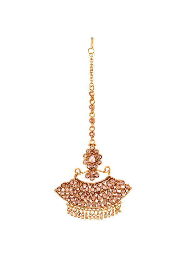 Elegant Kundan Maang Tikka with Delicate Pear-Shaped Detaili