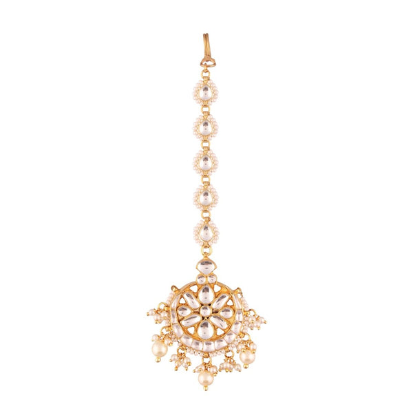 Exquisite Gold-Plated Maang Tikka with Pearl and Kundan Acce