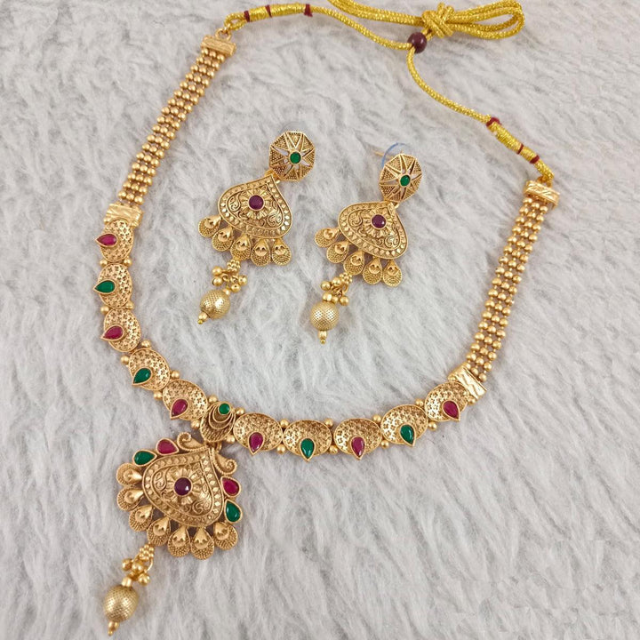 Antique Kundan and Pearl Necklace Set - Trendisia