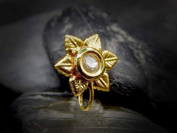 Gold-Plated Flower-Shaped Nosepin - Trendisia