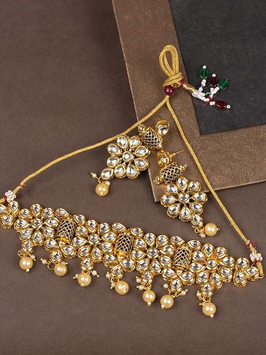 Gold tone Kundan Jewellery set - Trendisia