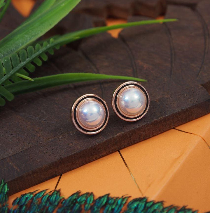 Korean Gold/Rosegold/Silver Plated Pearl Stud Earring-KRNER 3151 - Trendisia