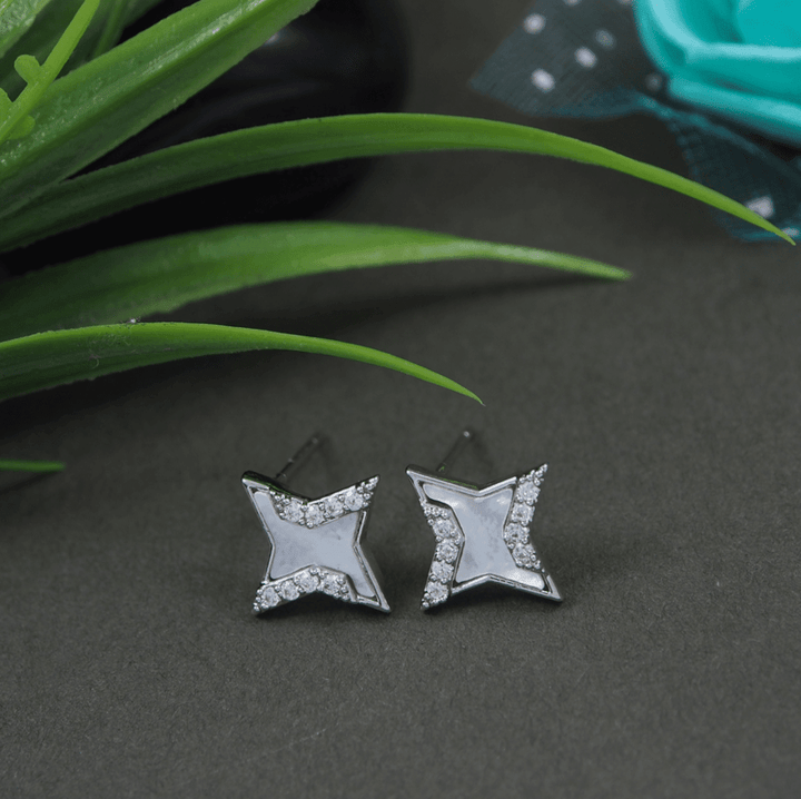 Korean Gold/Silver/Rosegold Plated Simple Star Shaped Stud Earring- KRNER 3131 - Trendisia