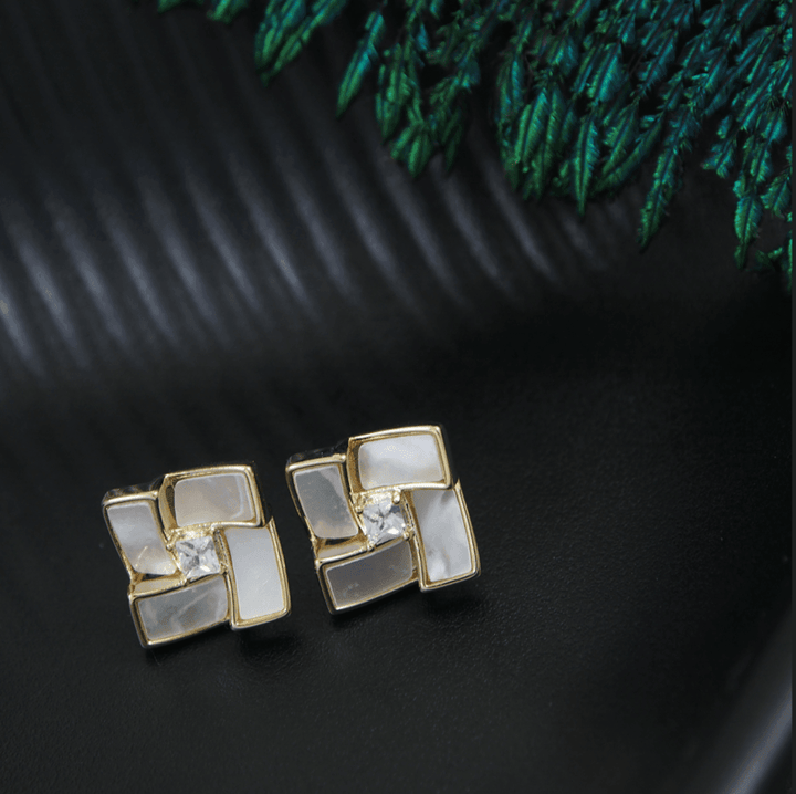 Korean Gold/Silver/Rosegold Plated Square Shaped Stud Earring- KRNER 3152 - Trendisia