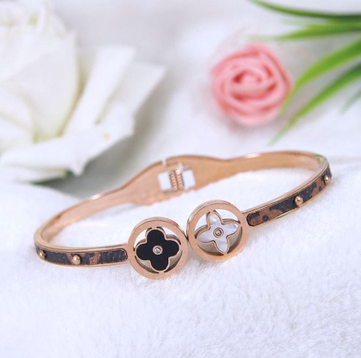 Stainless Steel Gold/Rosegold Plated Clover Design Kada- STKD 3783 - Trendisia