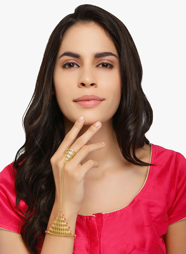 Matte Gold Plated Triangular Haathphool - Trendisia